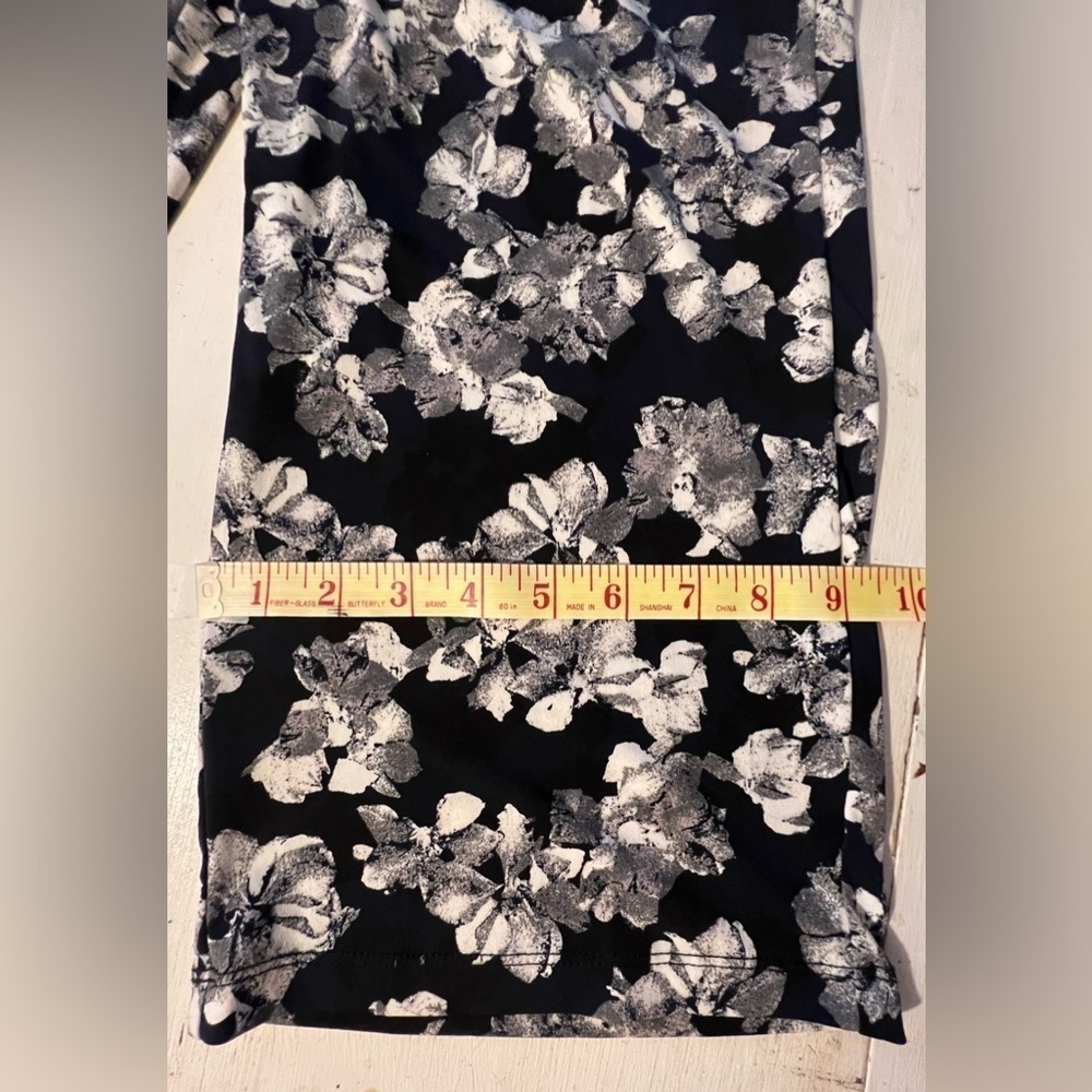 Ellen Tracy flare pants black w/ white flowers wrinkle resistant tie waist S - Picture 11 of 11